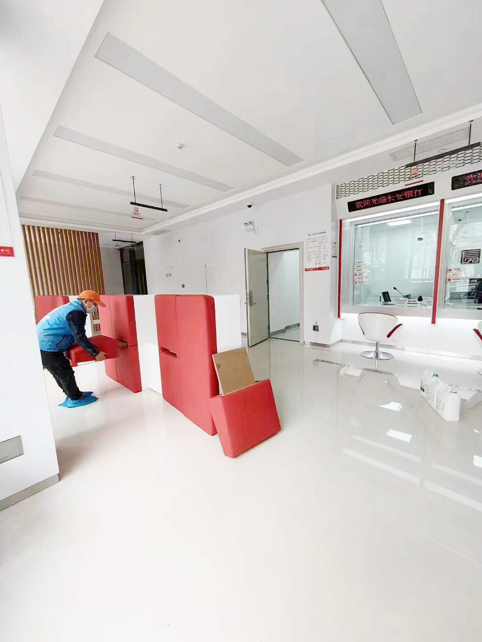 銀行大廳墻面桌墊施工治理甲醛 銀行大廳墻面桌墊施工治理甲醛